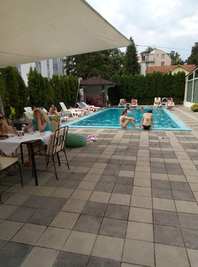 Devedzic Hotell Vrnjačka Banja Exteriör bild